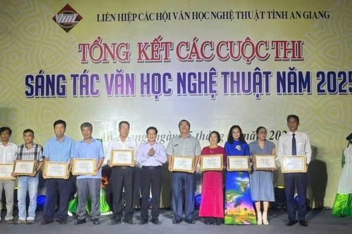 An Giang: Trao giải Cuộc thi sáng tác Văn học Nghệ thuật năm 2025