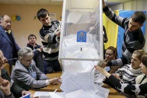 Ukraine và bài toán bầu cử giữa chiến sự