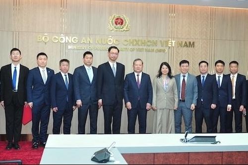 Phối hợp chặt chẽ trong tuần tra, kiểm soát hoạt động xuất nhập cảnh trên tuyến biên giới
