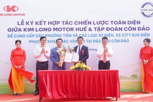 Đặc khu Côn Đảo chính thức đưa vào khai thác dòng xe buýt thuần điện, bảo vệ môi trường
