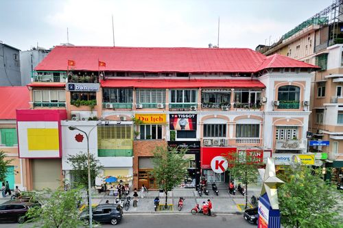 Ngắm loạt nhà cổ trung tâm TP.HCM 'khoác áo mới'