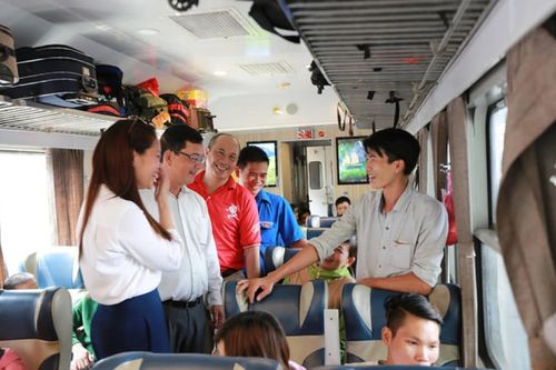 TP.HCM dành 7.500 vé máy bay, tàu, xe giúp người lao động về quê đón Tết