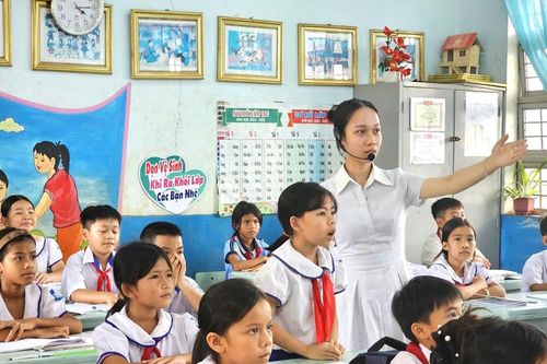 Gia Lai tăng cường công tác huy động học sinh đến trường