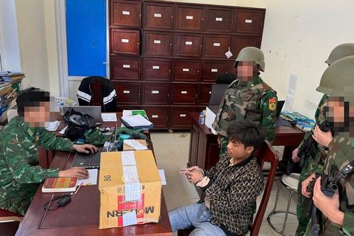 Bắt giữ đối tượng vận chuyển trái phép 12.000 viên ma túy qua biên giới