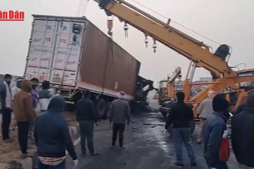Tai nạn xe khách khiến ít nhất 9 người thiệt mạng tại Ấn Độ
