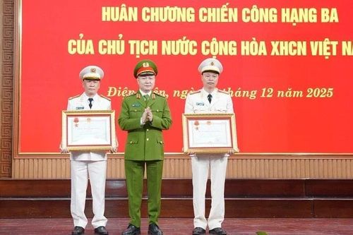 Nhiều cá nhân, tập thể thuộc Công an tỉnh Điện Biên được tặng thưởng danh hiệu cao quý