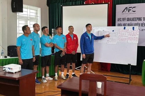 12 HLV thủ môn Việt Nam về Đà Nẵng tham gia khóa học chứng chỉ A AFC