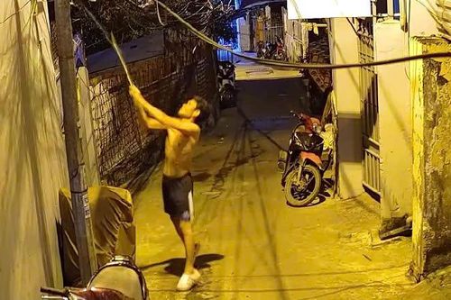 Khánh Hòa: Khởi tố đối tượng đập phá camera an ninh của công an