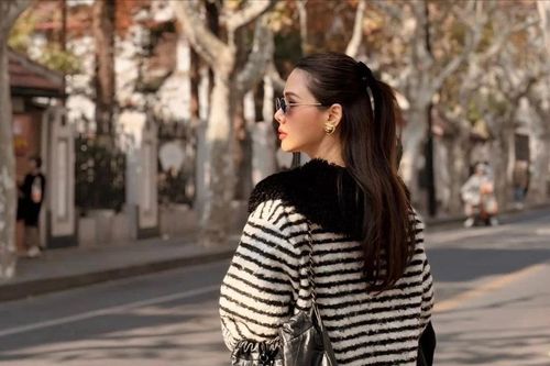 Hot mom Phanh Lee khoe dáng 'siêu cấp' giữa lòng Thượng Hải