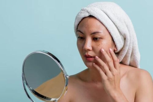 Bác sĩ chỉ cách nhìn da đoán… bệnh