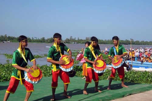 Giữ gìn đa sắc màu văn hóa các dân tộc thiểu số ở An Giang