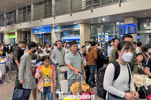 Nghỉ 4 ngày Tết Dương lịch: Kích hoạt làn sóng ăn chơi, có chặng bay 'cháy vé'