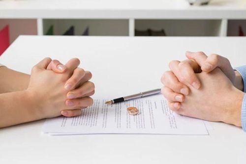 Đề xuất mở rộng quyền của người chồng khi phát hiện vợ mang thai với người khác
