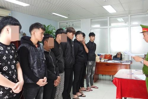 Khởi tố nhóm côn đồ dùng hung khí hỗn chiến giữa đường phố Đà Nẵng