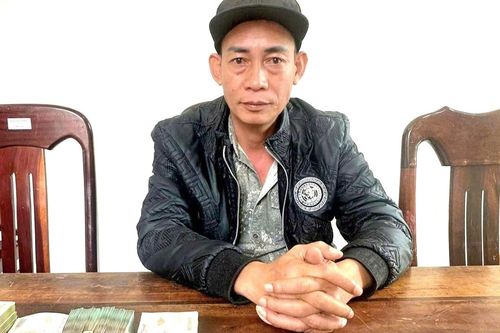 Giả vờ bán thiên thạch rồi ném ớt bột, giật túi tiền 1,5 tỷ đồng