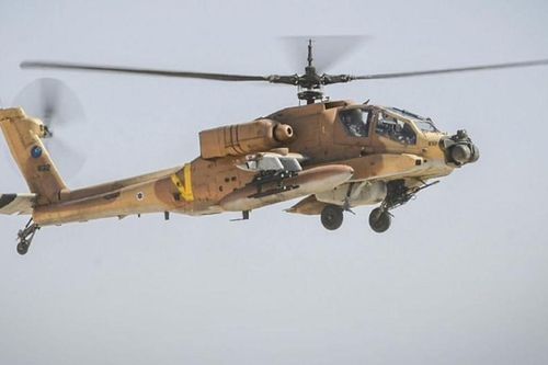 Khoảnh khắc trực thăng IDF bắn hạ UAV tuồn lậu vũ khí vào Israel