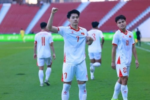 BLV Quang Huy chọn Đình Bắc cho Quả bóng Vàng Việt Nam 2025