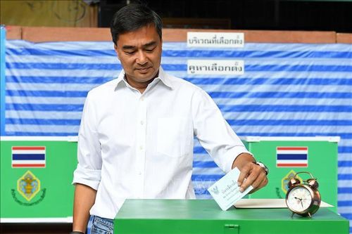 Cựu Thủ tướng Thái Lan Abhisit Vejjajiva tham gia tranh cử