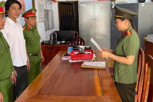 Khởi tố chủ tiệm sửa xe có hành vi dâm ô bé gái 13 tuổi