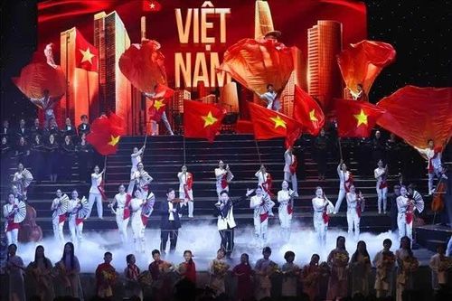 Chương trình 'Hồ Chí Minh - Hành trình khát vọng 2025': Khơi dậy ý chí Việt Nam thịnh vượng