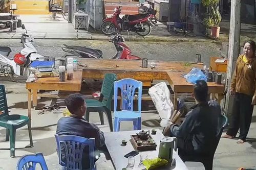 Lào Cai: Nghi án người đàn ông bị vợ đâm tử vong trong đêm