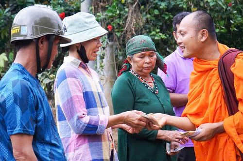 Nghĩa tình của vị sư Khmer