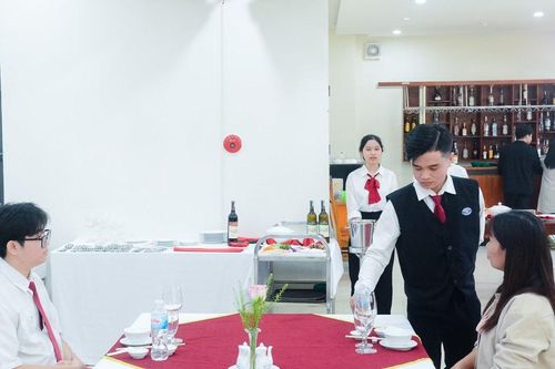 Đào tạo gắn với thực tiễn nghề nghiệp