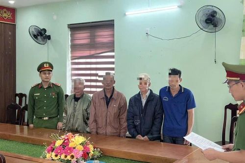 Khởi tố, cấm đi khỏi nơi cư trú nhóm đối tượng đánh bạc tại xã Đồng Dương