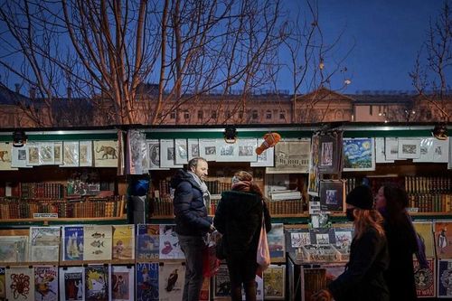 Sức sống của khu chợ sách 475 năm tuổi ở Paris