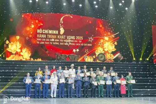 'Hồ Chí Minh - Hành trình khát vọng 2025': Tôn vinh các điển hình toàn quốc trong học và làm theo Bác