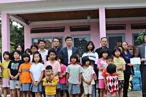Lâm Đồng hỗ trợ 185 triệu đồng cho mái ấm Tà Nung bị hỏa hoạn