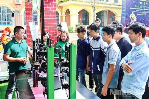 Phát huy lợi thế cơ cấu dân số 'vàng', tạo động lực cho phát triển bền vững