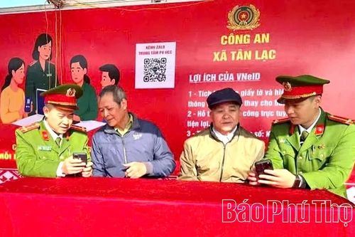 Độc đáo gian hàng chuyển đổi số