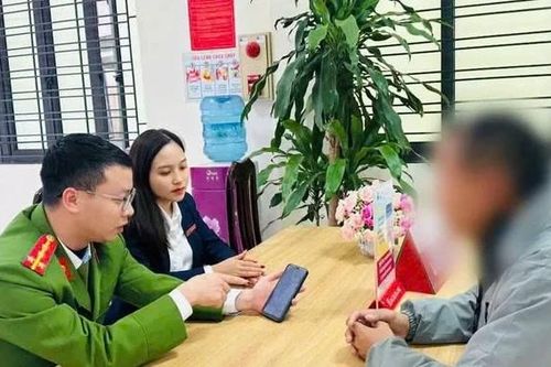 Tìm bạn gái trên mạng - suýt mất tiền thật