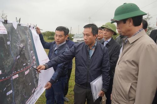 Phấn đấu hoàn thành dự án Quốc lộ 15D từ cảng Mỹ Thủy đến cao tốc Cam Lộ - La Sơn trước quý IV/2027