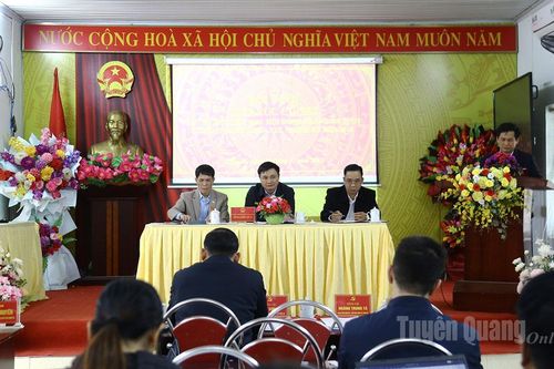 Tổ đại biểu số 13 HĐND tỉnh tiếp xúc cử tri xã Tùng Bá