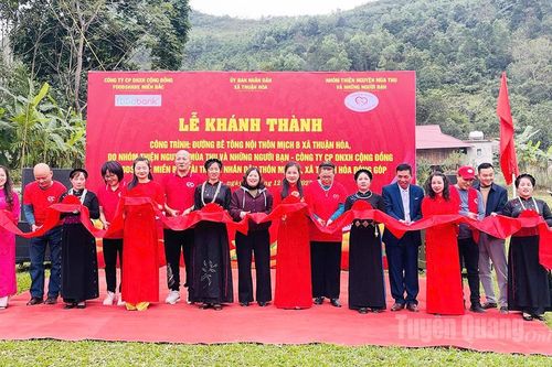 Khánh thành công trình đường bê tông nội thôn Mịch B
