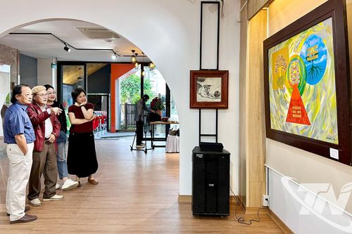 'Sắc mới' - Hơi thở hôm nay từ những giá trị quen