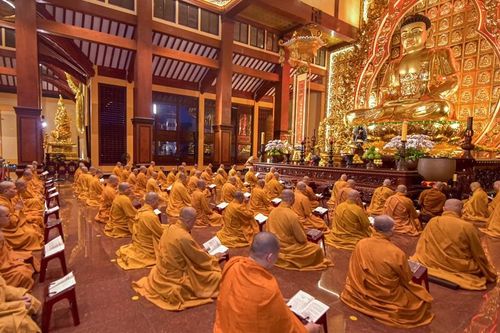 Thời khóa một ngày trong Tuần huân tu đầu tiên của chư Tăng Ban Trị sự Phật giáo TP.HCM sau sáp nhập