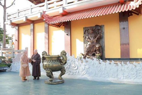 Đức Pháp chủ quang lâm Việt Nam Quốc Tự chỉ thị về việc tổ chức Lễ an vị xá-lợi Bồ-tát Thích Quảng Đức