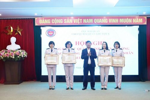 Hải quan khu vực V được biểu dương thành tích vượt bậc trong năm 2025