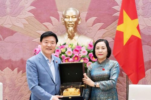 Phó Chủ tịch Quốc hội Nguyễn Thị Thanh tiếp Đoàn Viện nghiên cứu kinh tế Kimhakmin E-roun, Hàn Quốc