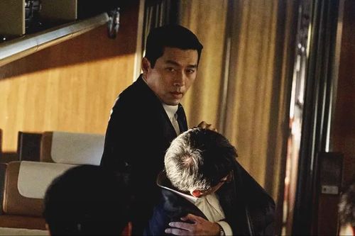 Phim có Hyun Bin dẫn đầu bảng xếp hạng sau một ngày lên sóng