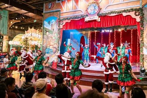 Các điểm đến ba miền hồ hởi chuẩn bị cho kỳ nghỉ Tết Dương lịch dài 4 ngày