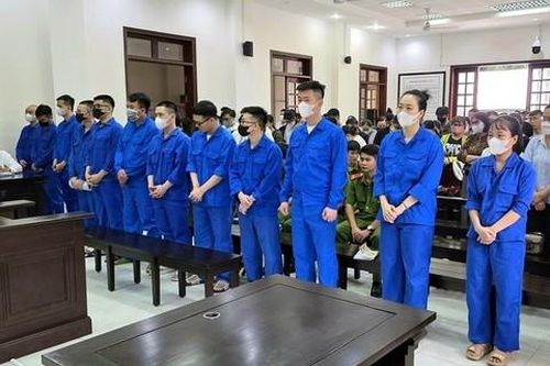 'Lùa gà' bán đất... 'ma', 87 đối tượng lãnh án