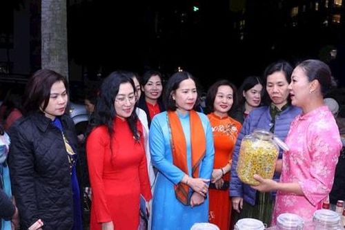 Phụ nữ Hà Nội khởi động chương trình 'Sạch nhà - lan tỏa yêu thương'