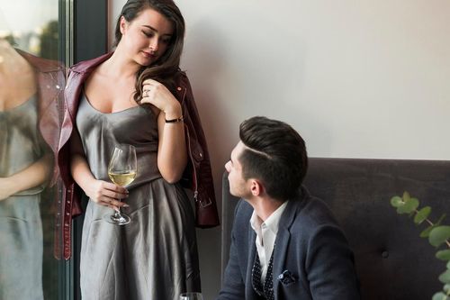 Cung hoàng đạo nam dễ ngoại tình nhất: Lạc lối nhưng không muốn ly hôn