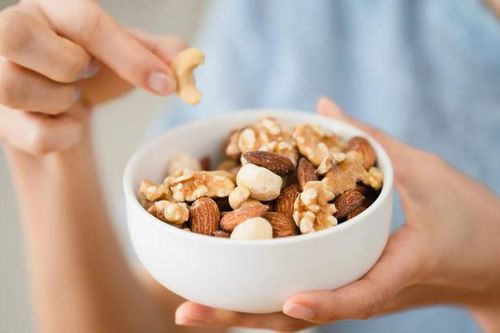 Món ăn vặt tốt cho người có nguy cơ mắc bệnh tim mạch chuyển hóa