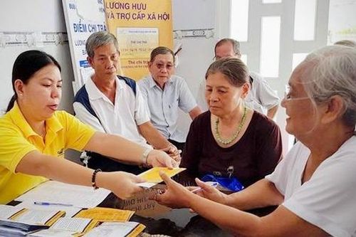 Cách tính bình quân tiền lương để hưởng lương hưu, trợ cấp một lần
