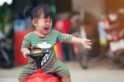 Hiện tượng lạ bị phát hiện: Thứ hủy hoại một đứa trẻ không phải tiền bạc mà là 3 thói xấu cha mẹ đã gieo cho chúng
